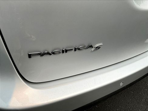 Used 2026 Chrysler Pacifica Select w/ S Appearance Package AWD/4WD image 24