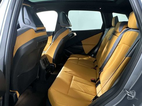 Used 2025 BMW X3 xDrive30i w/ Premium Package AWD/4WD image 18