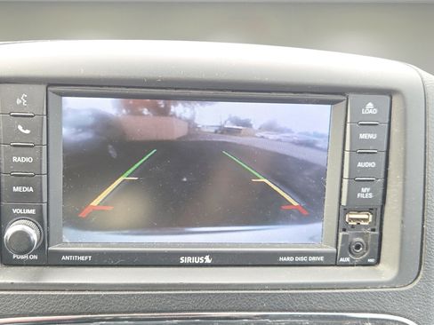 Used 2018 Dodge Grand Caravan SE w/ UConnect Hands-Free Group image 25