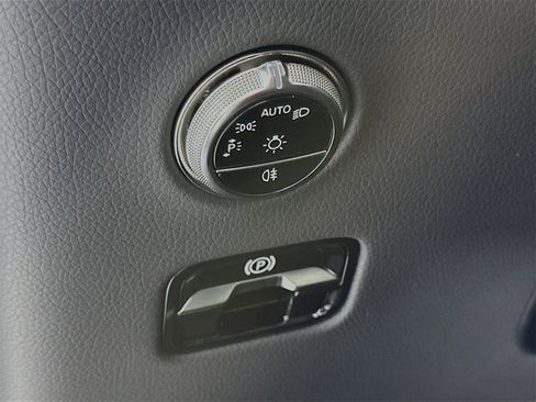 New 2026 Mercedes-Benz GLC 63 AMG S image 11