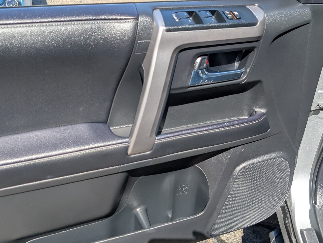 Used 2024 Toyota 4Runner SR5 Premium w/ Moonroof Package RWD image 15