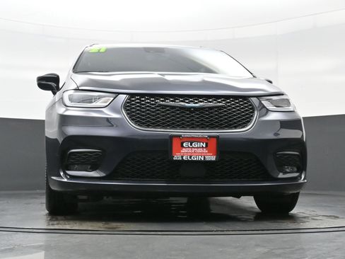 Used 2021 Chrysler Pacifica Touring w/ Uconnect Theater Family Group image 34