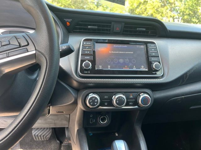 Used 2020 Nissan Kicks S FWD image 20