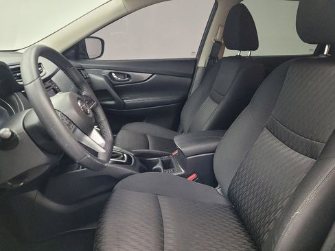 Used 2019 Nissan Rogue S w/ Special Edition Package FWD image 17