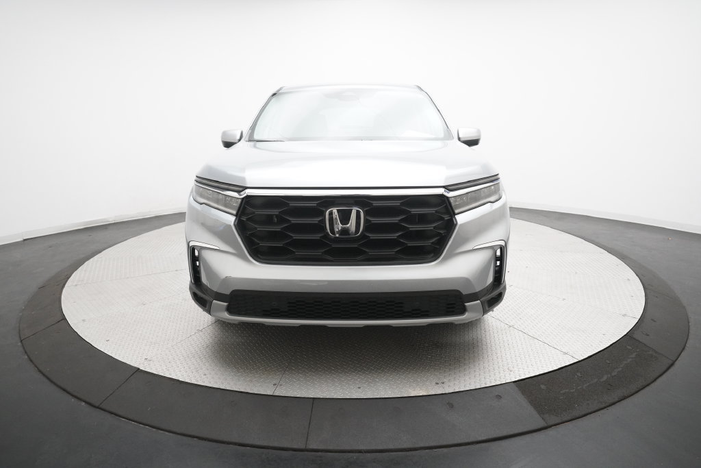 Used 2024 Honda Pilot EX-L image 11