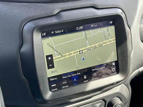 Used 2022 Jeep Renegade Latitude w/ Convenience Group image 24