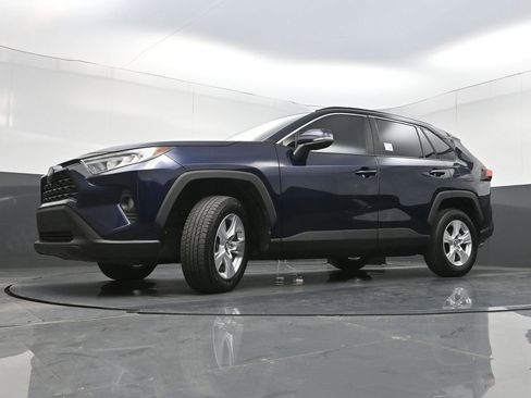 Used 2019 Toyota RAV4 XLE image 25