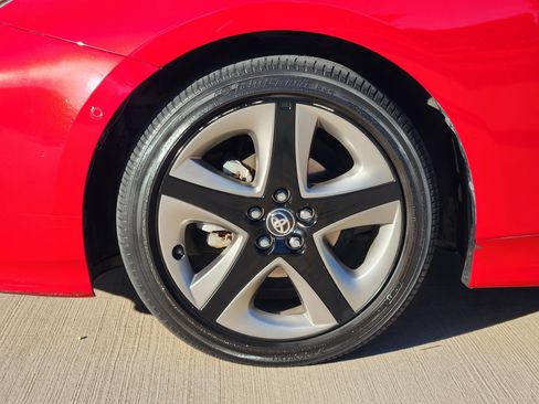 Used 2019 Toyota Prius image 10