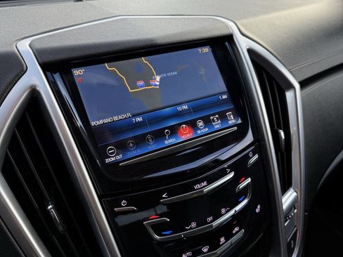 Used 2014 Cadillac SRX Luxury FWD image 18