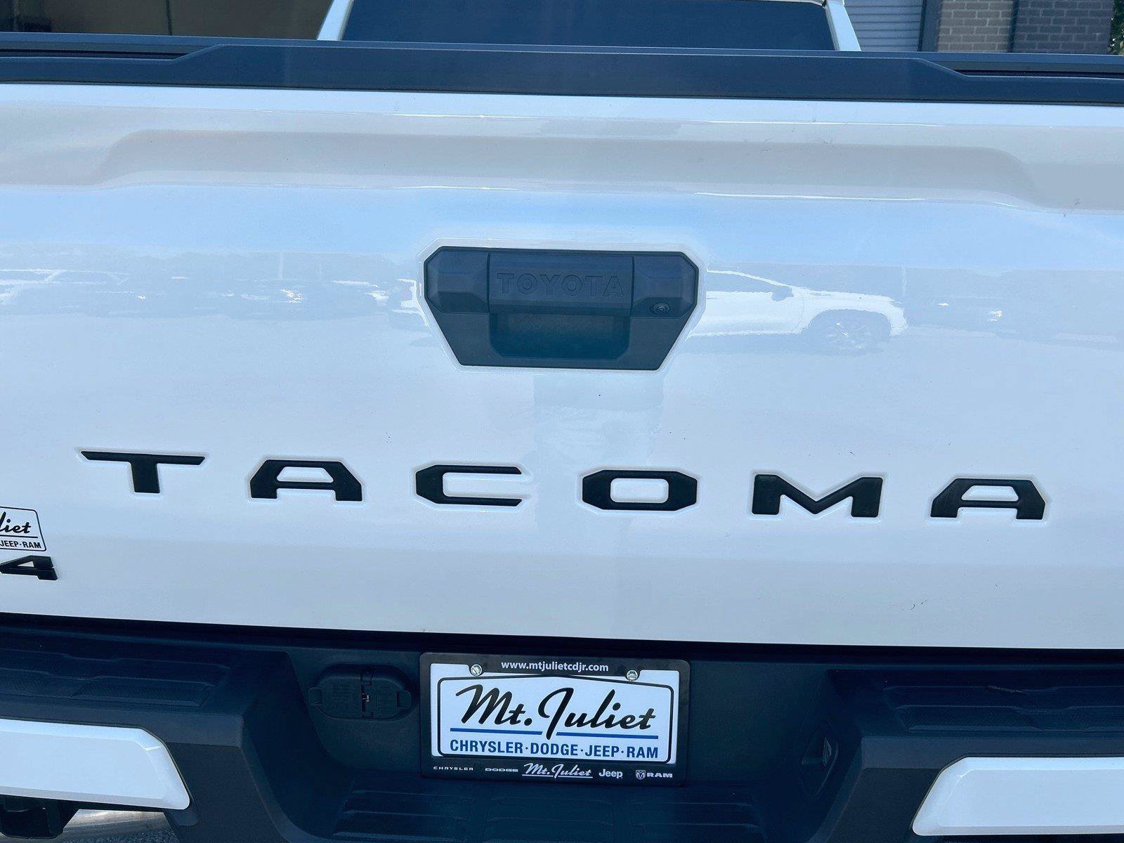 Used 2024 Toyota Tacoma TRD Sport AWD/4WD image 13
