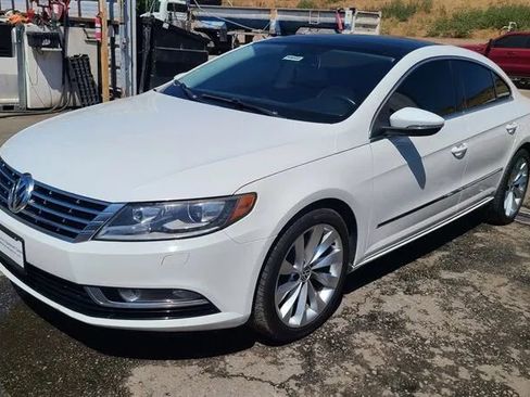 Used 2013 Volkswagen CC Lux FWD image 2