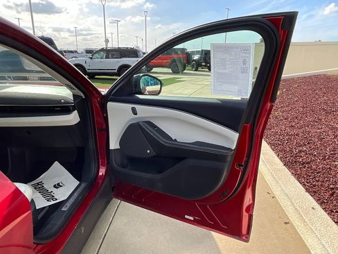 Used 2022 Ford Mustang Mach-E Premium image 33