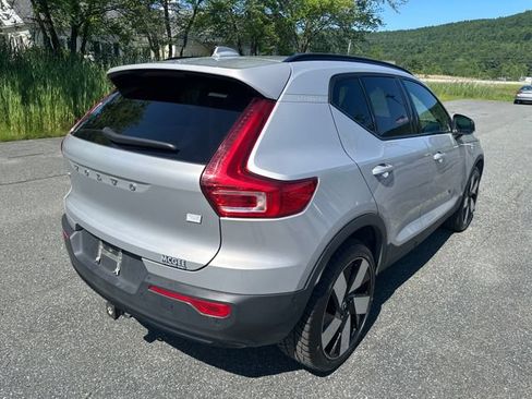 Used 2023 Volvo XC40 Recharge Ultimate AWD/4WD image 5