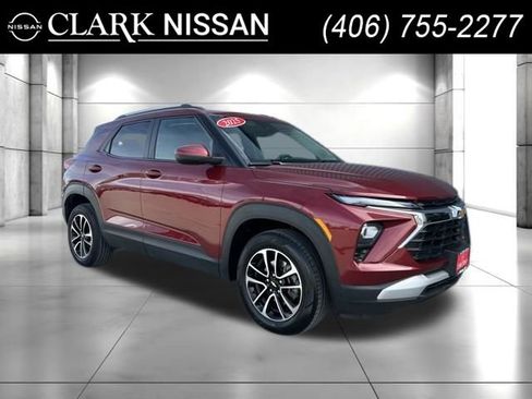 Used 2025 Chevrolet TrailBlazer LT AWD/4WD image 1