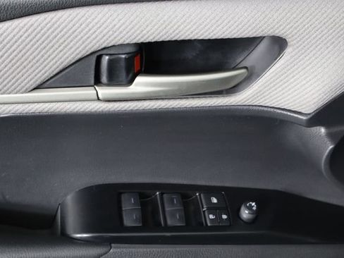 Used 2025 Toyota Camry SE w/ Convenience Package FWD image 20