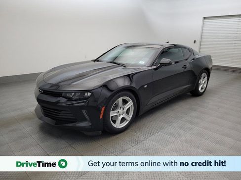 Used 2017 Chevrolet Camaro LT RWD image 1