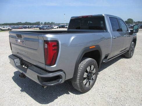 New 2026 GMC Sierra 2500 Denali w/ Denali Reserve Package AWD/4WD image 5