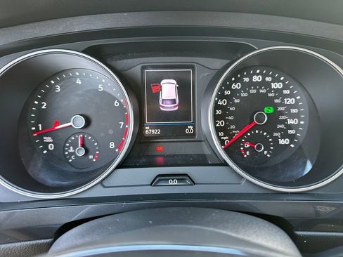 Used 2021 Volkswagen Tiguan SEL image 28