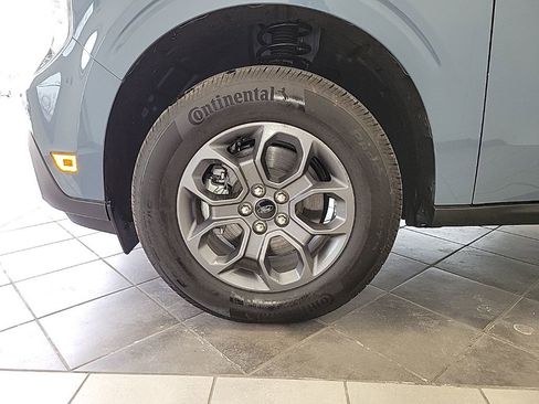 Used 2025 Ford Maverick XLT image 17