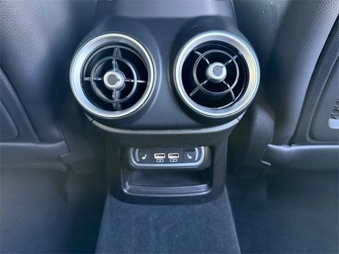 Used 2022 Alfa Romeo Stelvio Veloce image 27