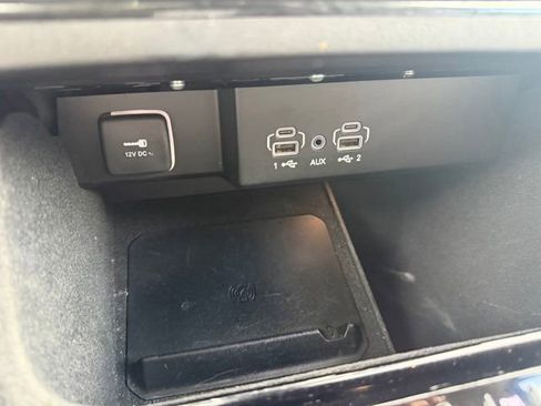 Used 2024 Jeep Wagoneer Series II w/ Flexible Seating Group RWD image 29