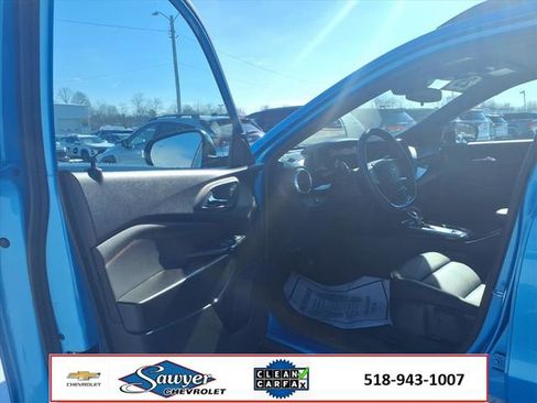 Used 2025 Chevrolet Trax RS w/ Sunroof Package image 10