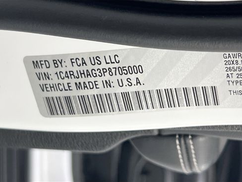 Used 2023 Jeep Grand Cherokee Altitude image 31