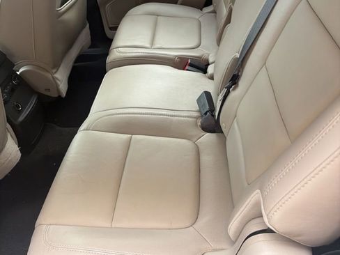 Used 2014 Ford Explorer XLT w/ Equipment Group 202A image 10