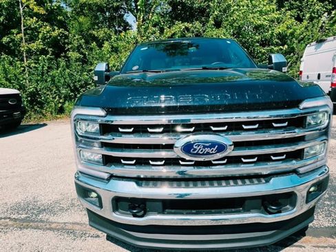 Used 2026 Ford F350 Lariat w/ Chrome Package AWD/4WD image 2