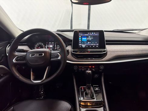 Used 2022 Jeep Compass Latitude FWD image 21