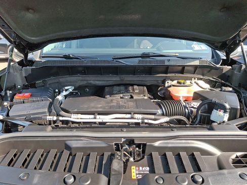 Used 2023 Chevrolet Silverado 1500 LT AWD/4WD image 29