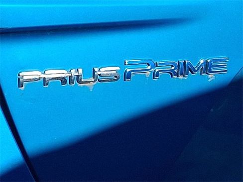 Used 2017 Toyota Prius Prime Premium image 10
