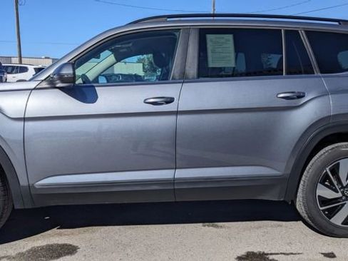 Used 2024 Volkswagen Atlas SE image 5