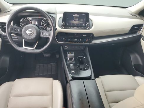 Used 2022 Nissan Rogue SV w/ SV Premium Package FWD image 16