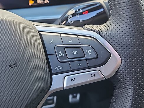 New 2026 Volkswagen Tiguan SE R-Line image 15