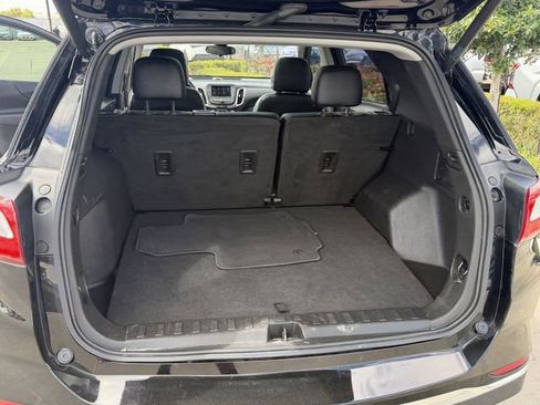 Used 2021 Chevrolet Equinox LT image 25