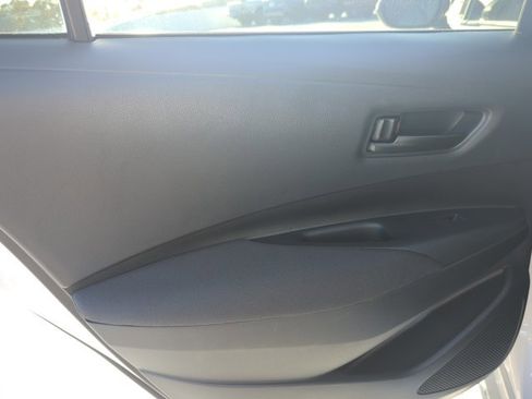 Certified 2025 Toyota Corolla LE image 18