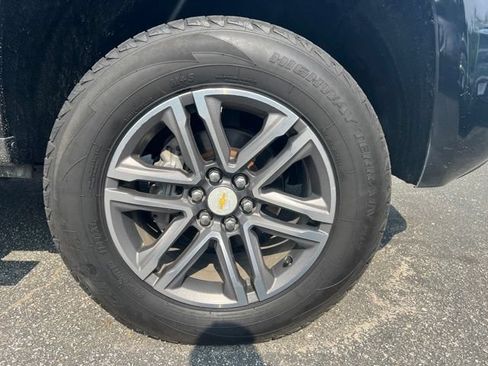 Used 2019 Chevrolet Colorado LT w/ LT Convenience Package RWD image 4