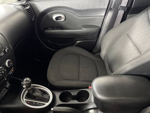 Used 2015 Kia Soul image 17