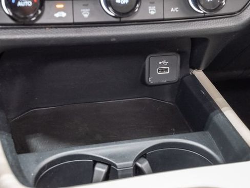 Used 2024 Honda HR-V LX image 19