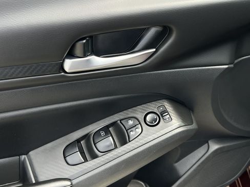 Certified 2024 Nissan Altima 2.5 SV FWD image 22
