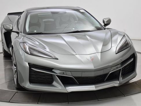 Used 2024 Chevrolet Corvette Z06 RWD image 22