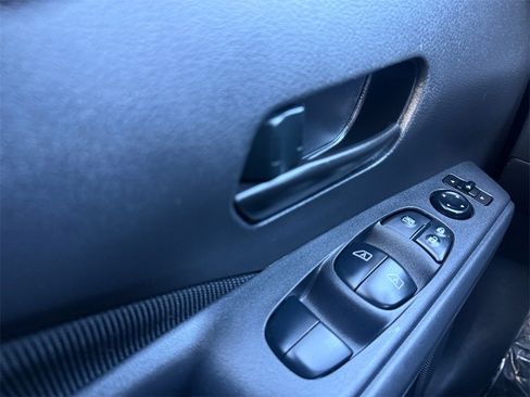 Certified 2023 Nissan Kicks S image 28