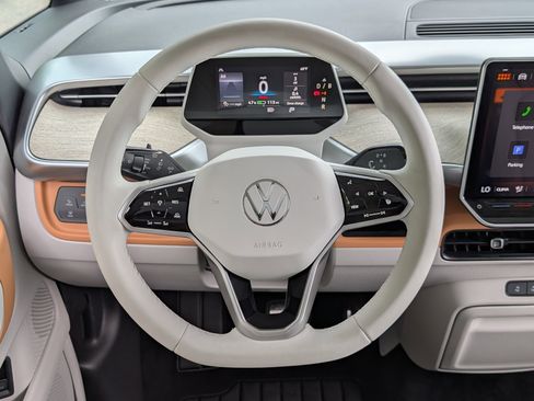 Used 2025 Volkswagen ID. Buzz Pro S Plus RWD image 25