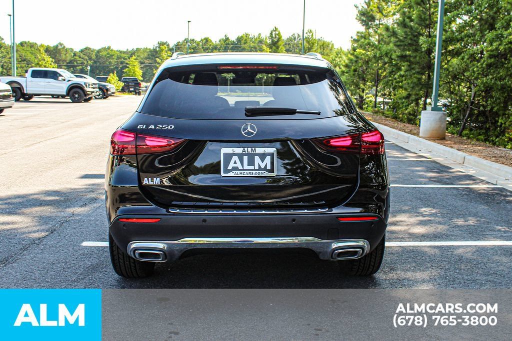 Used 2025 Mercedes-Benz GLA 250 image 10