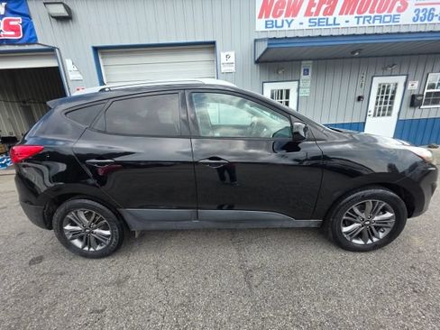 Used 2015 Hyundai Tucson SE AWD/4WD image 4