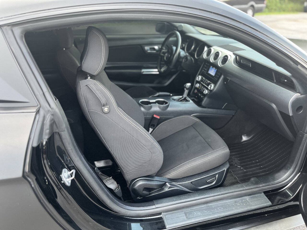 Used 2021 Ford Mustang GT RWD image 14