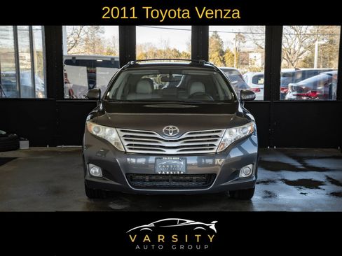 Used 2011 Toyota Venza AWD image 2
