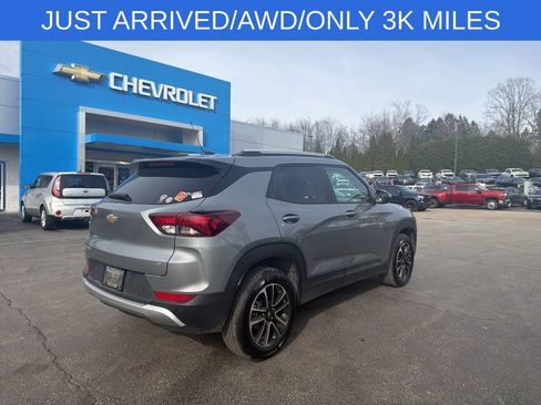 Used 2026 Chevrolet TrailBlazer LT w/ LT Cold Weather Package image 2