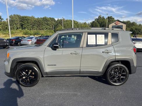 Used 2022 Jeep Renegade Altitude w/ Convenience Group image 8